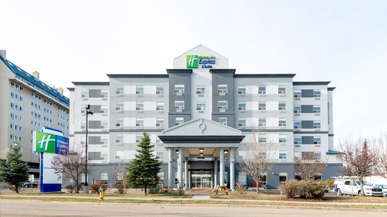Holiday Inn Express Edmonton South Exterior. Images powered by <a href="https://www.leonardoworldwide.com" target="_blank" rel="noopener">Leonardo</a>.
