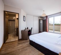 Garden & City Appart'hotel Room