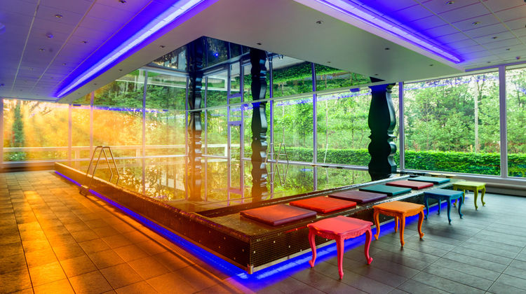 Crowne Plaza Antwerp Pool