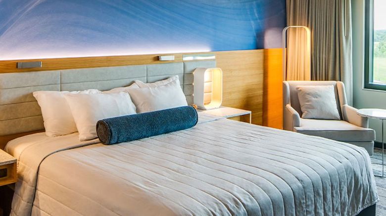 <b>Treasure Island Resort & Casino Room</b>. Images powered by <a href="https://www.leonardoworldwide.com/" title="Leonardo Worldwide" target="_blank">Leonardo</a>.