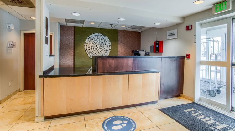 Fairfield Inn & Suites Mobile Lobby