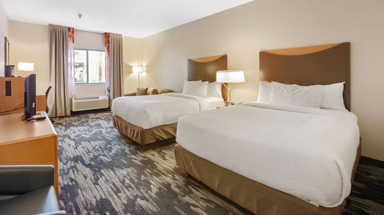 Fairfield Inn & Suites Mobile Room