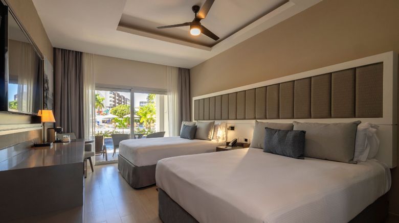 <b>Hideaway at Royalton Blue Waters Suite</b>. Images powered by <a href="https://www.leonardoworldwide.com/" title="Leonardo Worldwide" target="_blank">Leonardo</a>.