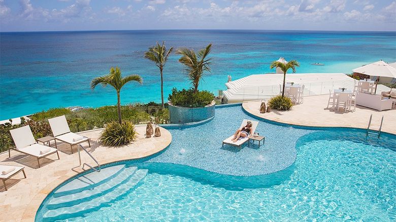 <b>Azura Bermuda Pool</b>. Images powered by <a href="https://www.leonardoworldwide.com/" title="Leonardo Worldwide" target="_blank">Leonardo</a>.