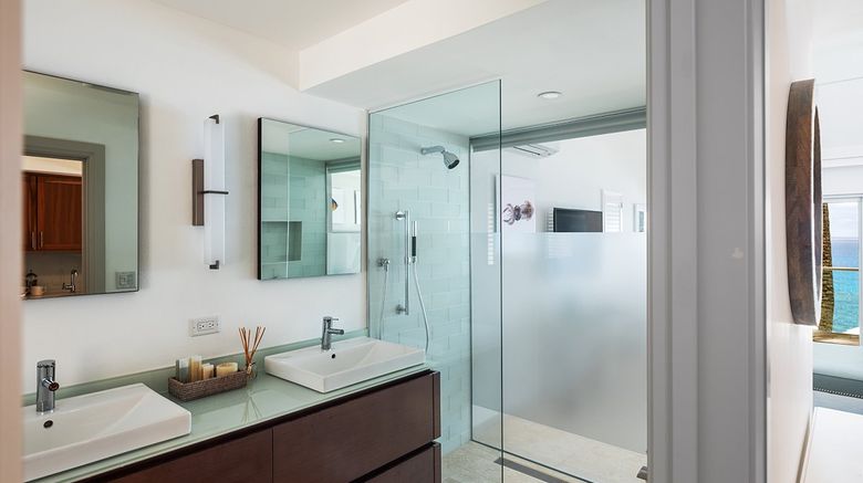 <b>Azura Bermuda Room</b>. Images powered by <a href="https://www.leonardoworldwide.com/" title="Leonardo Worldwide" target="_blank">Leonardo</a>.