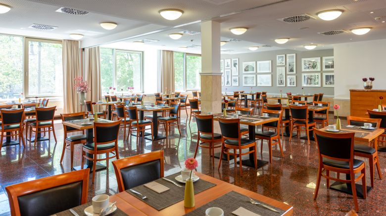 <b>Leonardo Hotel Berlin KU'DAMM Restaurant</b>. Images powered by <a href="https://www.leonardoworldwide.com/" title="Leonardo Worldwide" target="_blank">Leonardo</a>.
