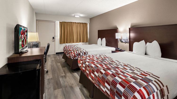 Red Roof Inn Springfield, IL Room