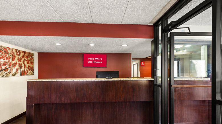 <b>Red Roof Inn Springfield, IL Lobby</b>. Images powered by <a href="https://www.leonardoworldwide.com/" title="Leonardo Worldwide" target="_blank">Leonardo</a>.