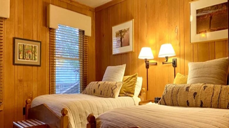 <b>The Snowbird Mountain Lodge Room</b>. Images powered by <a href="https://www.leonardoworldwide.com/" title="Leonardo Worldwide" target="_blank">Leonardo</a>.