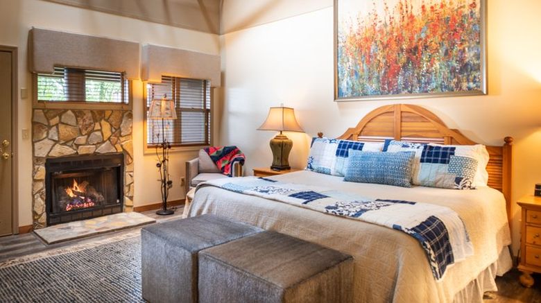 <b>The Snowbird Mountain Lodge Suite</b>. Images powered by <a href="https://www.leonardoworldwide.com/" title="Leonardo Worldwide" target="_blank">Leonardo</a>.