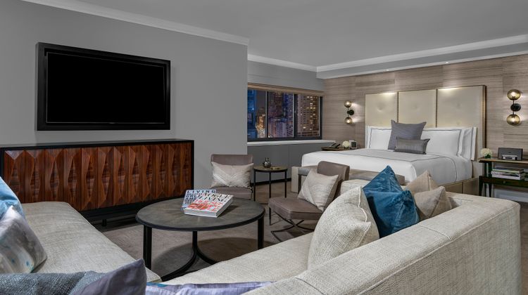 The Manhattan at Times Square Hotel Suite