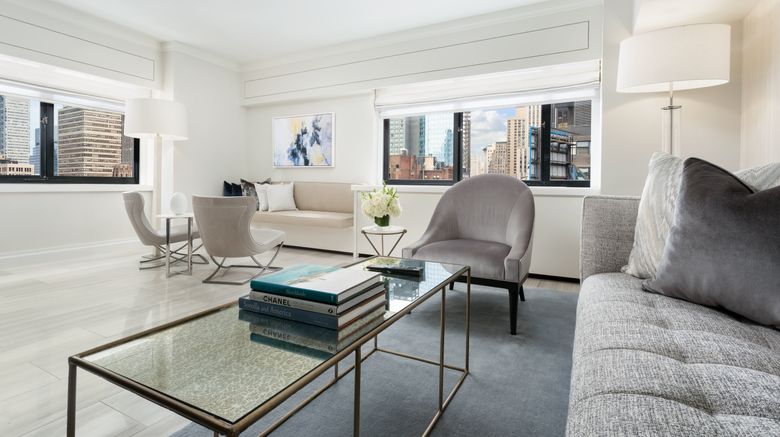 <b>The Manhattan at Times Square Hotel Suite</b>. Images powered by <a href="https://www.leonardoworldwide.com/" title="Leonardo Worldwide" target="_blank">Leonardo</a>.