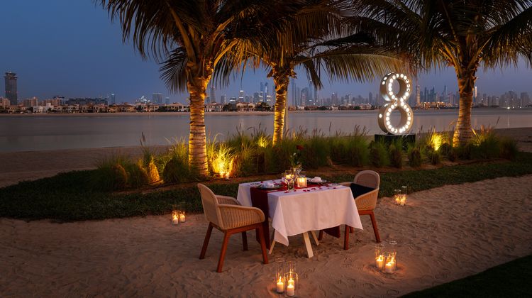Th8 Palm Dubai Beach Resort,Vignette Col Meeting