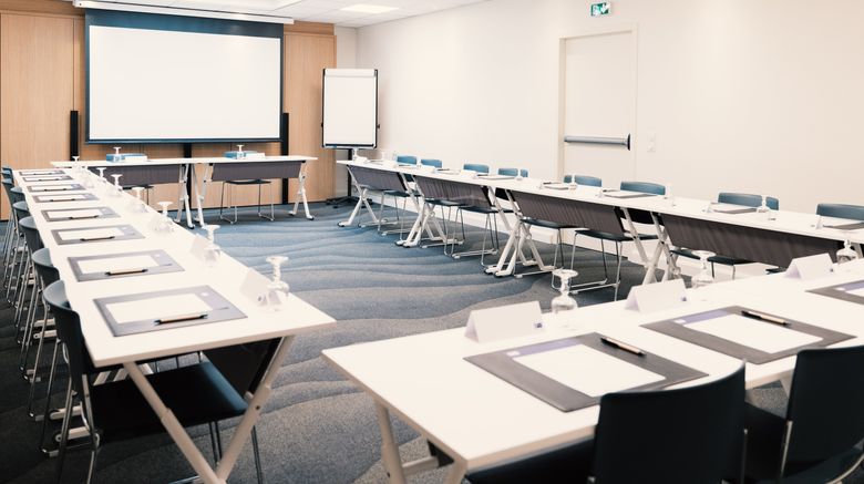 <b>Holiday Inn Express Lille Centre Meeting</b>. Images powered by <a href="https://www.leonardoworldwide.com/" title="Leonardo Worldwide" target="_blank">Leonardo</a>.