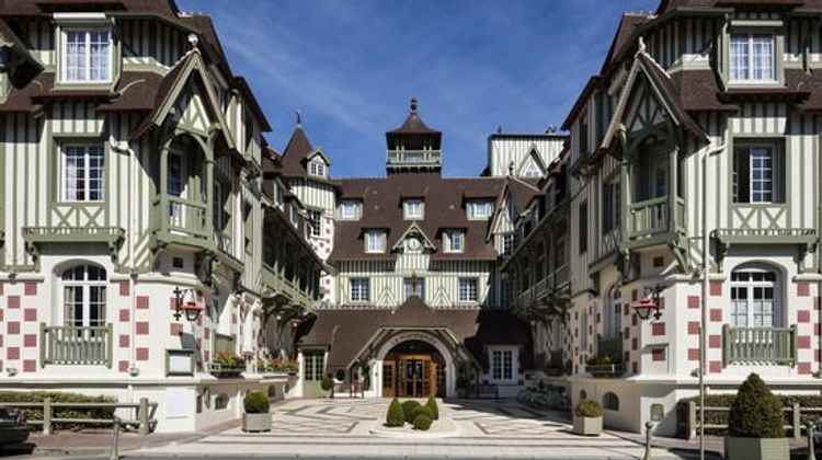 Hotel Normandy Barriere Exterior