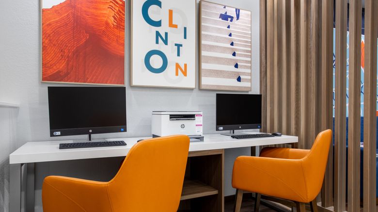 <b>Holiday Inn Express & Suites Clinton Other</b>. Images powered by <a href="https://www.leonardoworldwide.com/" title="Leonardo Worldwide" target="_blank">Leonardo</a>.