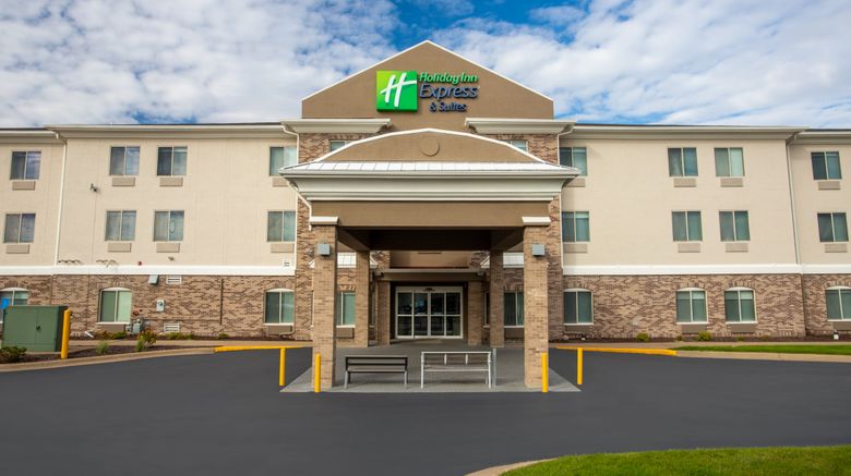 <b>Holiday Inn Express & Suites Clinton Exterior</b>. Images powered by <a href="https://www.leonardoworldwide.com/" title="Leonardo Worldwide" target="_blank">Leonardo</a>.