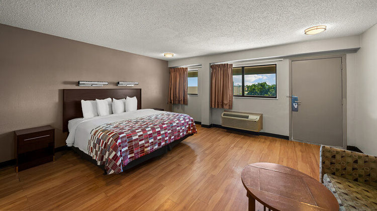 Red Roof Inn Dallas - DFW Airport Suite