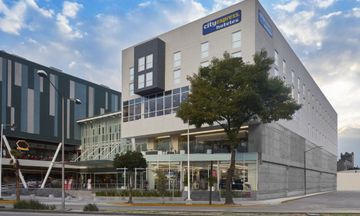 City Express by Marriott La Raza