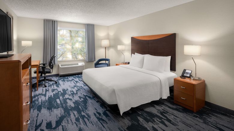 <b>Fairfield Inn & Suites by Marriott Room</b>. Images powered by <a href="https://www.leonardoworldwide.com/" title="Leonardo Worldwide" target="_blank">Leonardo</a>.