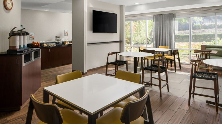 <b>Fairfield Inn & Suites by Marriott Restaurant</b>. Images powered by <a href="https://www.leonardoworldwide.com/" title="Leonardo Worldwide" target="_blank">Leonardo</a>.