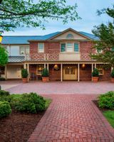 Williamsburg Lodge, Autograph Collection