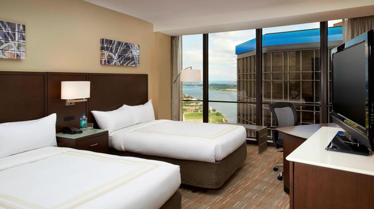 Detroit Marriott at the Renaissance Ctr Room