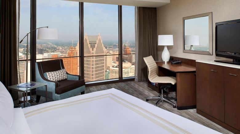 <b>Detroit Marriott at the Renaissance Ctr Room</b>. Images powered by <a href="https://www.leonardoworldwide.com/" title="Leonardo Worldwide" target="_blank">Leonardo</a>.