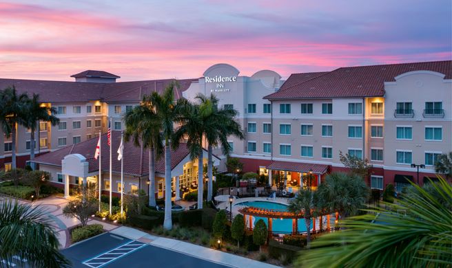 Teen girls Fort Myers