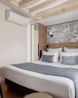 Dream Hotel Opera