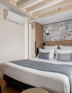 Hotel Theoreme