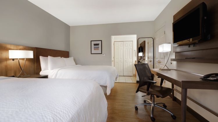 Staybridge Suites Tallahassee I-10 East Room