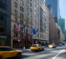 Fitzpatrick Manhattan Hotel Exterior