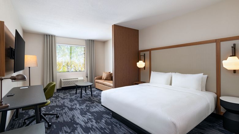 <b>Fairfield Inn & Suites Hillsboro Room</b>. Images powered by <a href="https://www.leonardoworldwide.com/" title="Leonardo Worldwide" target="_blank">Leonardo</a>.