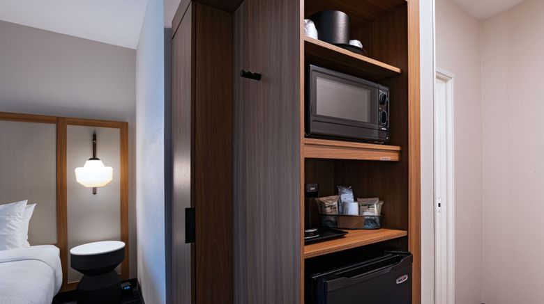 <b>Fairfield Inn & Suites Hillsboro Suite</b>. Images powered by <a href="https://www.leonardoworldwide.com/" title="Leonardo Worldwide" target="_blank">Leonardo</a>.