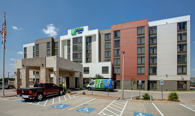 Holiday Inn Express Suites DFW Airport S Exterior