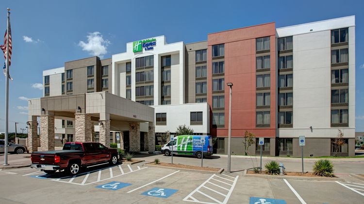 Holiday Inn Express Suites DFW Airport S Exterior