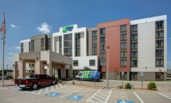 Holiday Inn Express Suites DFW Airport S