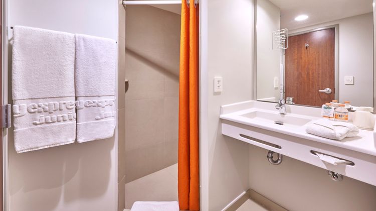 City Express Junior by Marriott Finsa Room