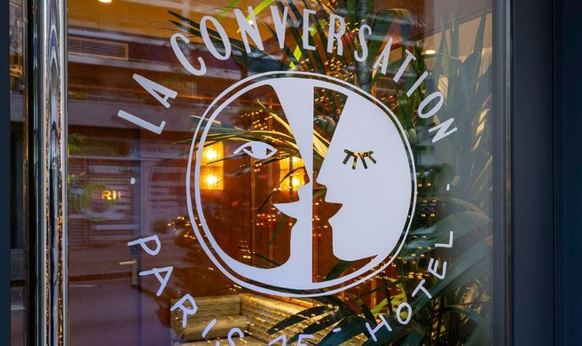 La Conversation Exterior