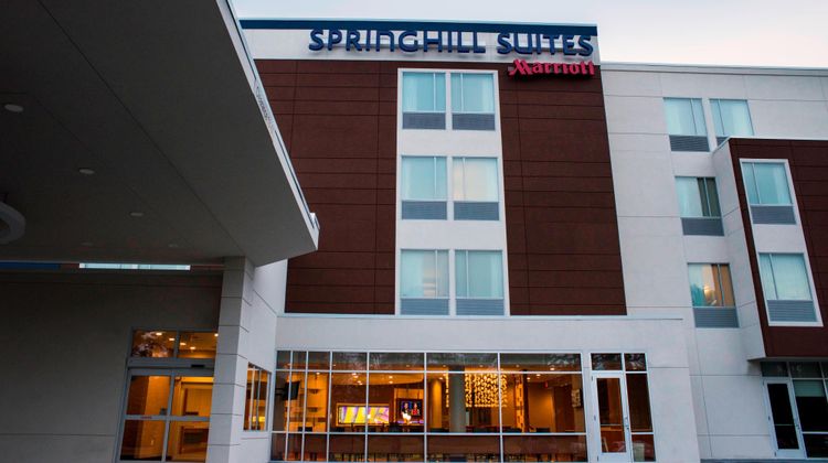 SpringHill Suites by Marriott Wisconsin Dells Exterior