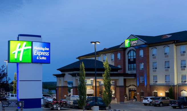 Holiday Inn Express & Suites Drayton Val Exterior
