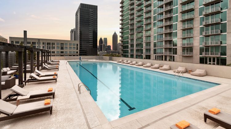 Twelve Midtown, Autograph Collection Pool