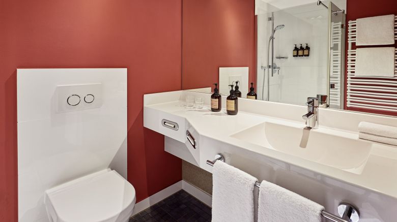 <b>The Deutz, a Tribute Portfolio Hotel Room</b>. Images powered by <a href="https://www.leonardoworldwide.com/" title="Leonardo Worldwide" target="_blank">Leonardo</a>.
