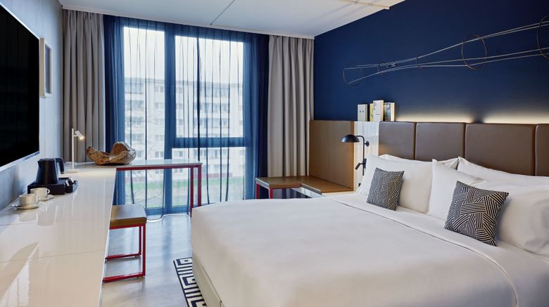 <b>The Deutz, a Tribute Portfolio Hotel Room</b>. Images powered by <a href="https://www.leonardoworldwide.com/" title="Leonardo Worldwide" target="_blank">Leonardo</a>.