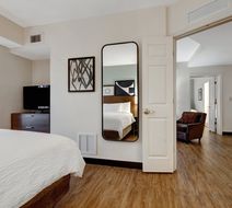 Staybridge Suites Tallahassee I-10 East Room