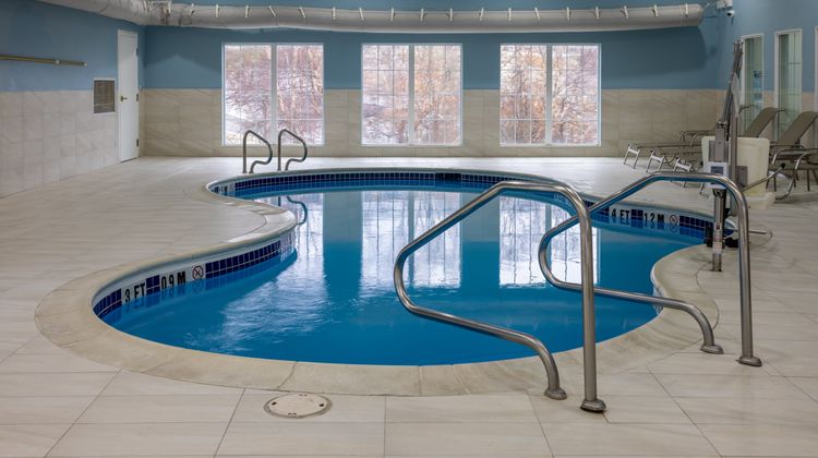 Holiday Inn Express Pool