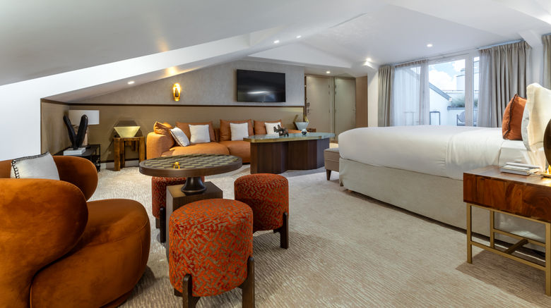 <b>InterContinental Paris Avenue Marceau Suite</b>. Images powered by <a href="https://www.leonardoworldwide.com/" title="Leonardo Worldwide" target="_blank">Leonardo</a>.