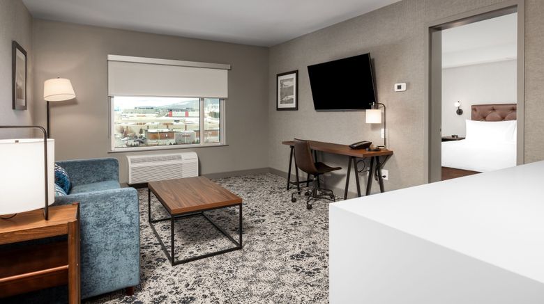 <b>Four Points by Sheraton Kelowna Airport Suite</b>. Images powered by <a href="https://www.leonardoworldwide.com/" title="Leonardo Worldwide" target="_blank">Leonardo</a>.