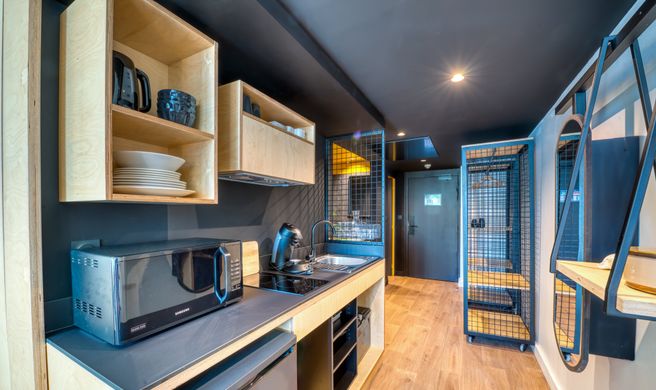 Cowool Avignon Room